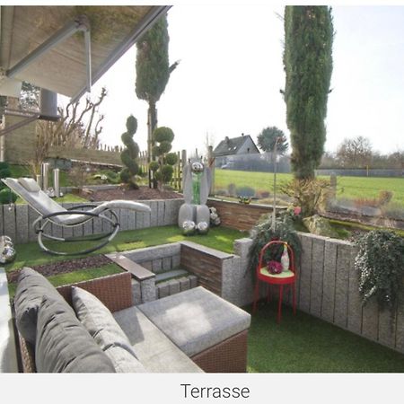 Beste Lage In Bochum Sehr Hochwertige, Individuelle Wohnung Als Hotelalternative Mit Suedterrasse, Pkw-Stellplatz, Wallbox U.V.M. Buitenkant foto